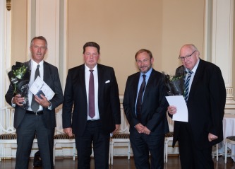 Terje Stykket og Svein Ove Pettersen, fikk Næringsforeningens Hedersmerke.