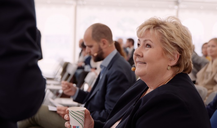 Innsikt 2022 – Erna Solberg hygget seg på Bragernes Torg